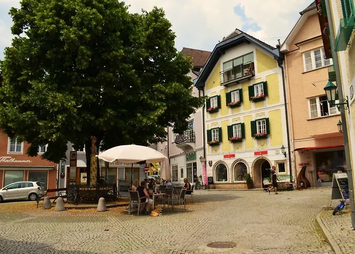 Apartment Center